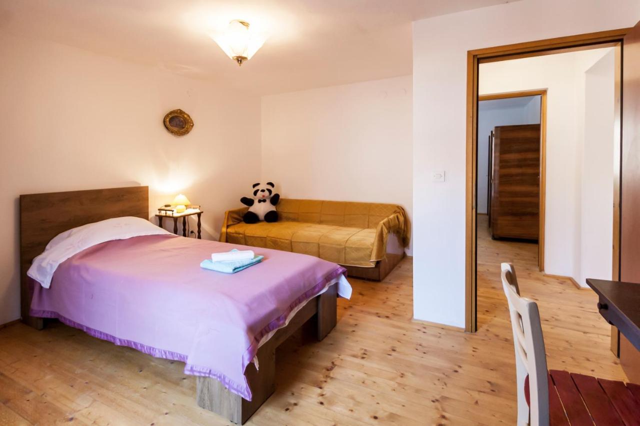 House Krizanic In Marcana, Istria, With 2 Apartments, Total 9 Guests エクステリア 写真