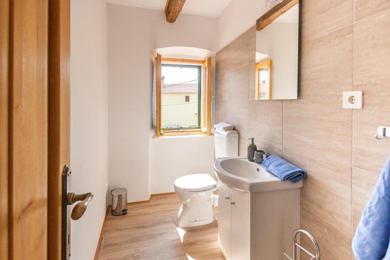 House Krizanic In Marcana, Istria, With 2 Apartments, Total 9 Guests エクステリア 写真